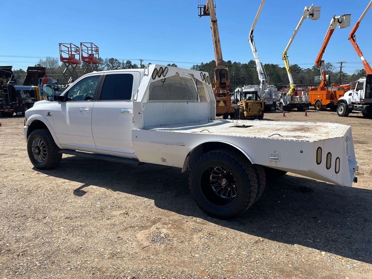 2010-dodge-ram-3500-image-2