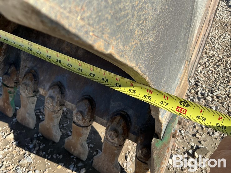 2021-john-deere-210-image-18