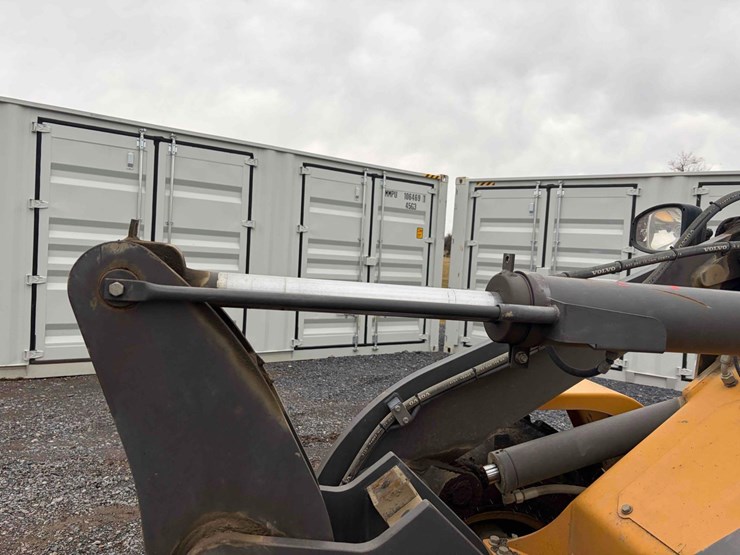 2019-volvo-l30gs-image-11