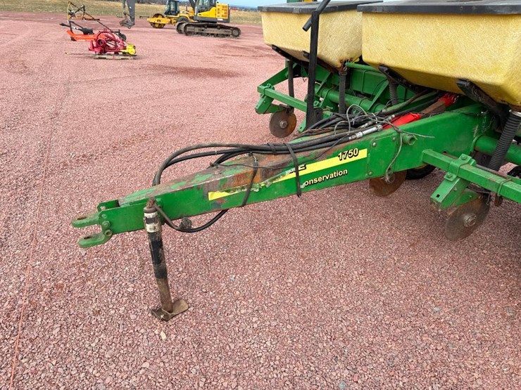 john-deere-1750-image-6