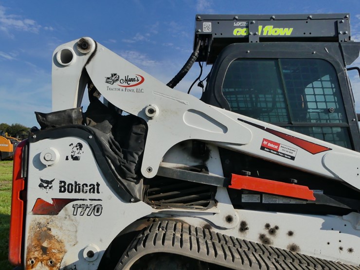 2022-bobcat-t770-image-8