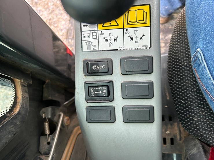 2023-bobcat-e60-image-26