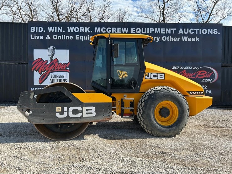 jcb-vm117-asphalt-roller-image-1