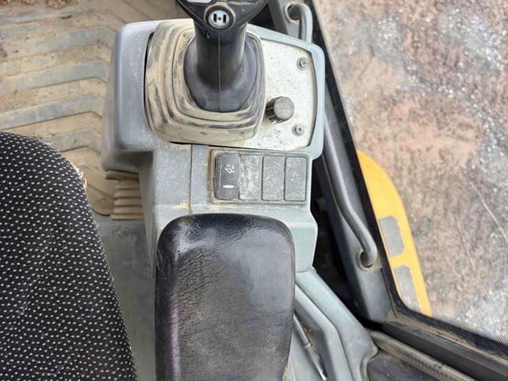 2019-volvo-l30gs-image-14