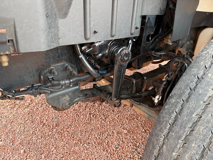 international-7600-image-42