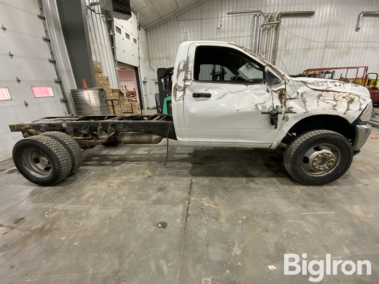 2013-massey-ferguson-730-image-4