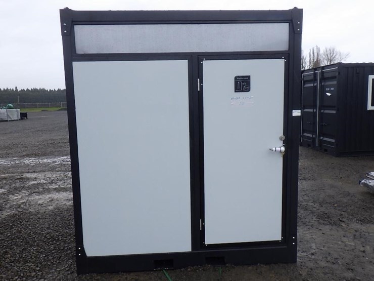 portable-toilet-w/-shower-image-5