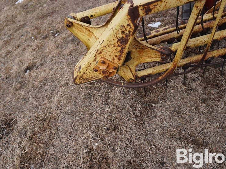 new-holland-258-image-11