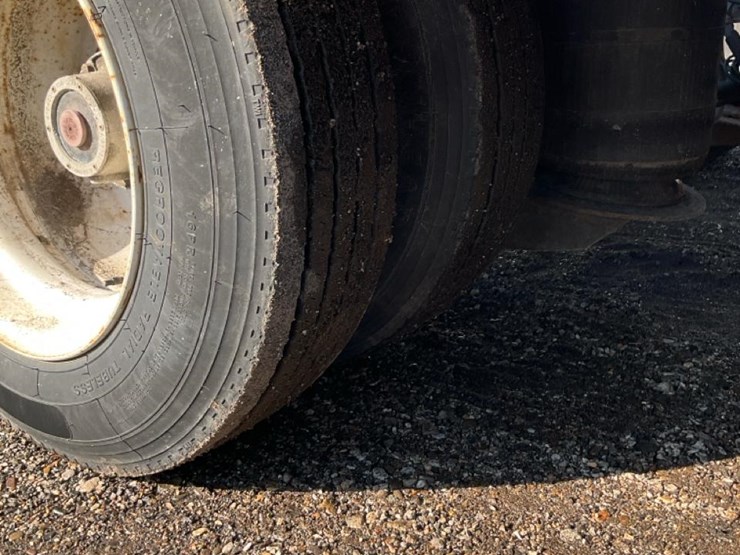 2007-unknown-trailer-image-19