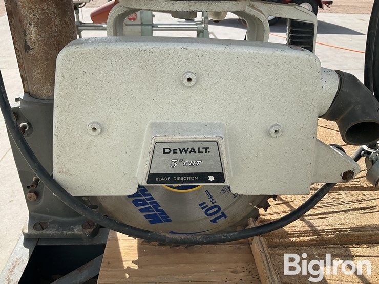 black-&-decker-radial-arm-saw-image-10