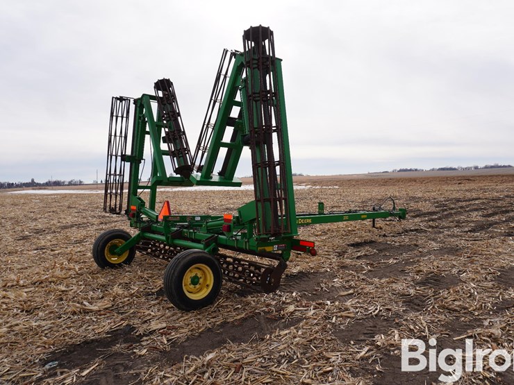 john-deere-200-image-5