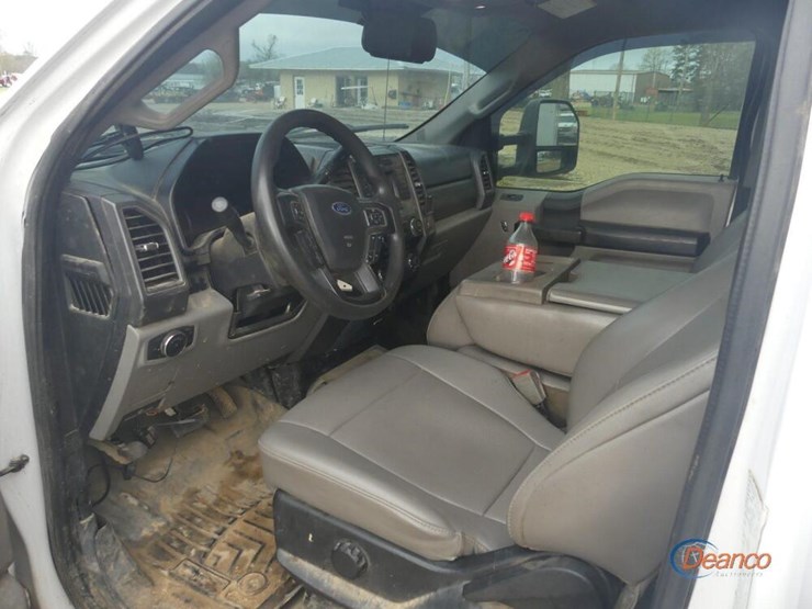 2018-ford-f550-xl-image-13