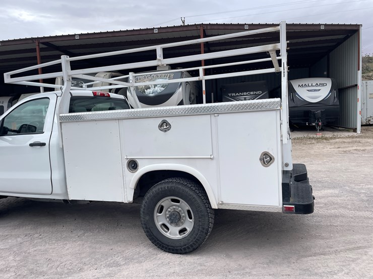 2015-chevrolet-silverado-2500-image-13