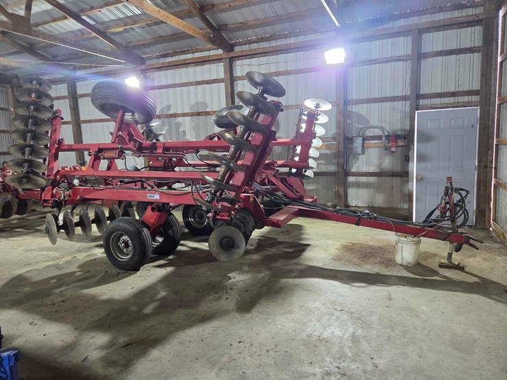 case-ih-3900-image-1