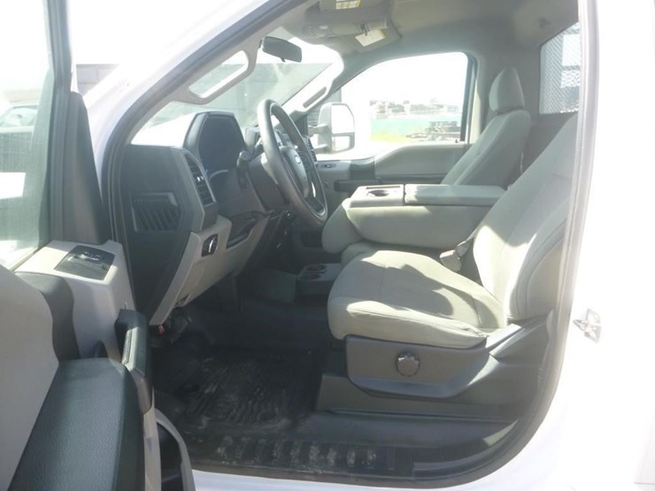 2018-ford-f550-image-9