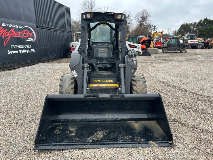 2023-new-holland-l318-image-7