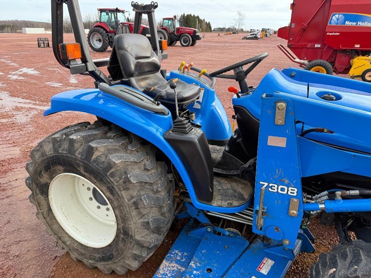 new-holland-tc29d-image-11