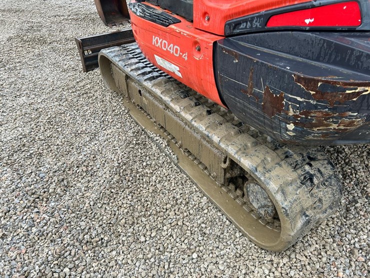 2016-kubota-kx040-4-image-13