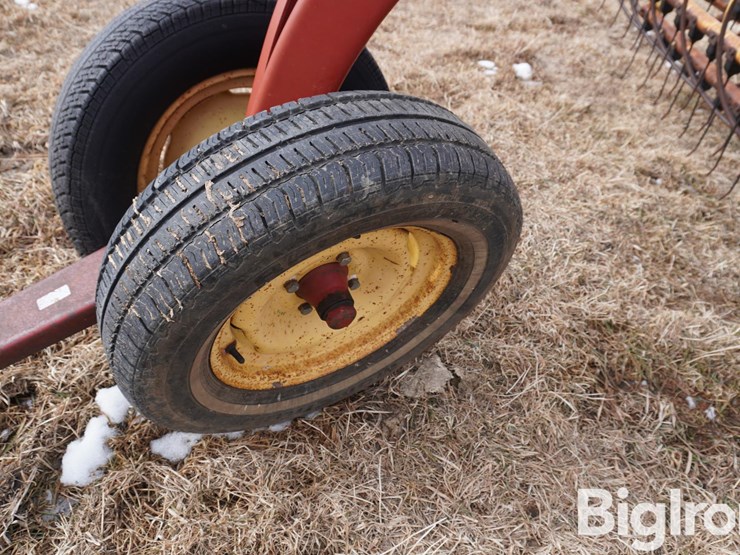 new-holland-260-image-18