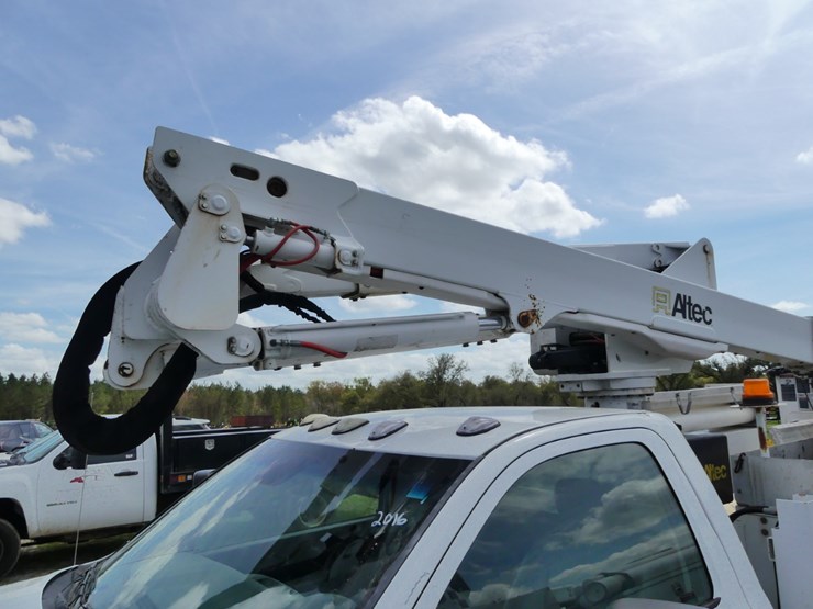 2016-dodge-ram-5500-image-7