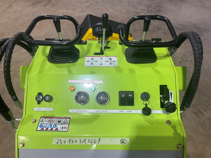 #1000-•-unused-ats-t460-mini-skid-steer-image-9