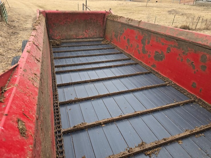 2019-new-holland-195-image-3