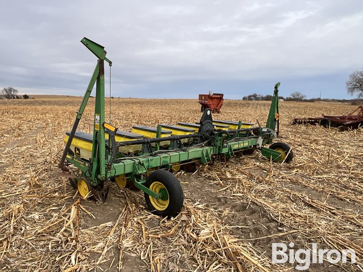 john-deere-7300-image-3