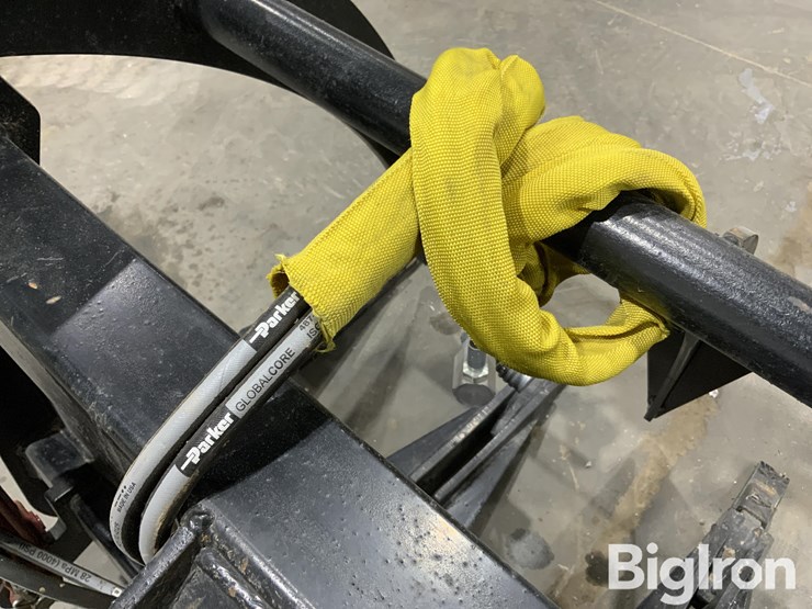 2025-massey-ferguson-730-image-14