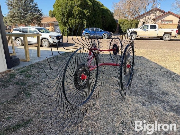 2022-ibex-ts130-2+2-3-pt-hay-rake-image-5