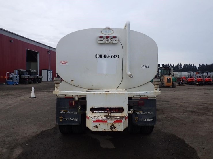 2016-freightliner-m2-15'-t/a-water-truck-image-6