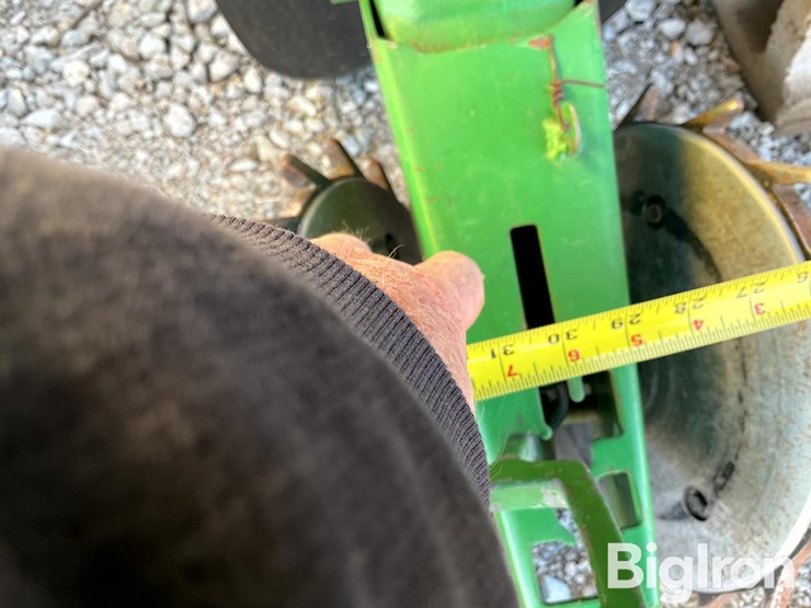 john-deere-7300-image-17