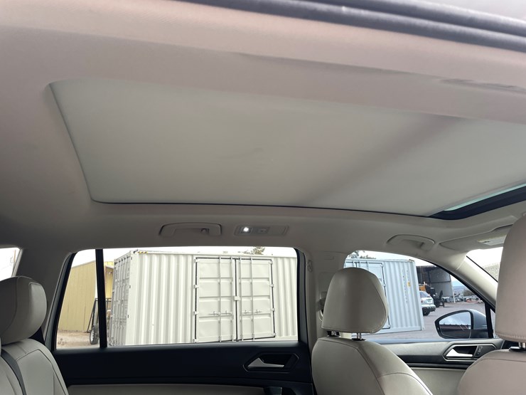 2019-volkswagen-tiguan-se-image-37