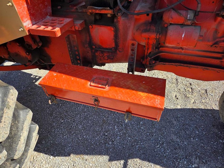 case-730-comfort-king-tractor-image-18