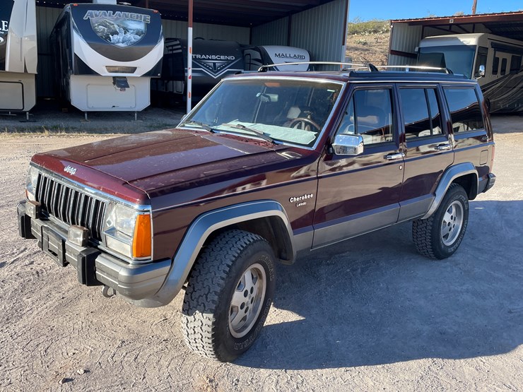 1992-jeep-cherokee-image-1