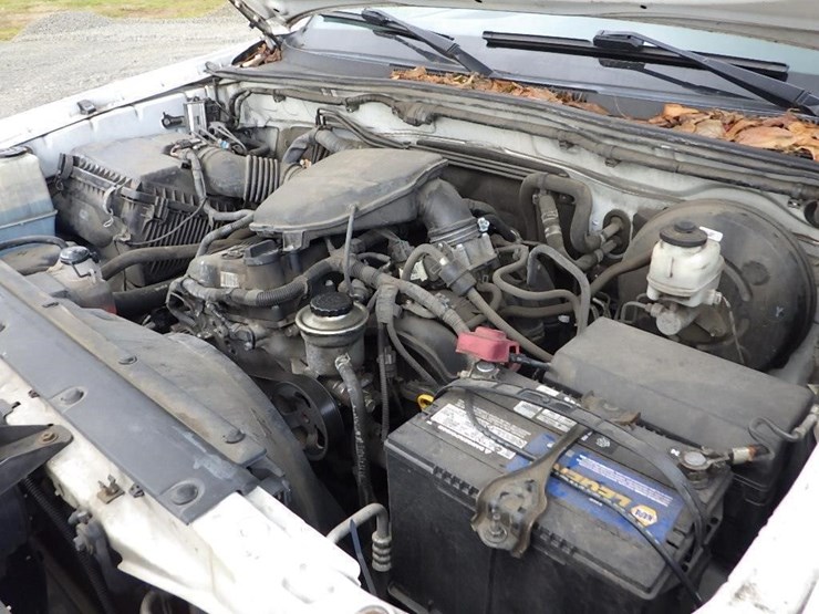 2013-toyota-tacoma-image-10