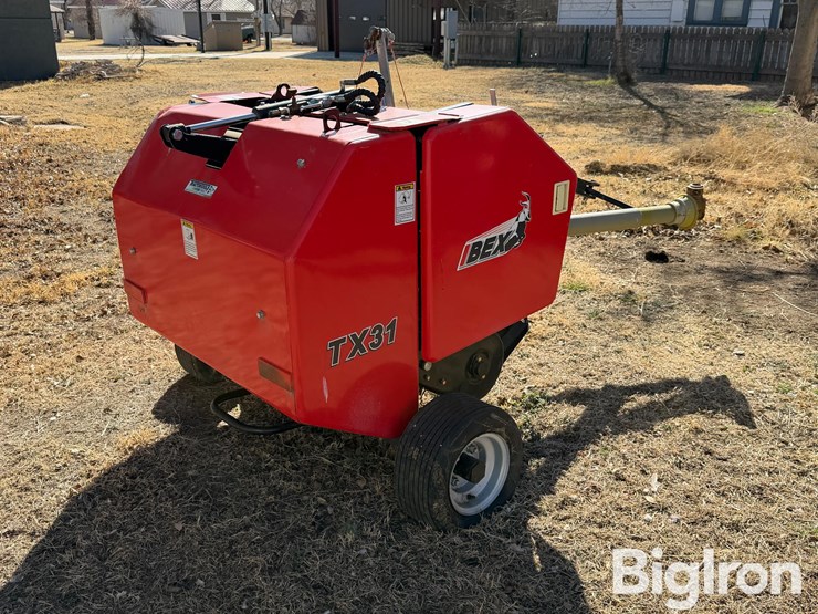 2022-ibex-tx31t-round-baler-image-5