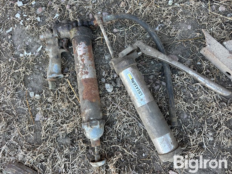 caterpillar-22-image-12