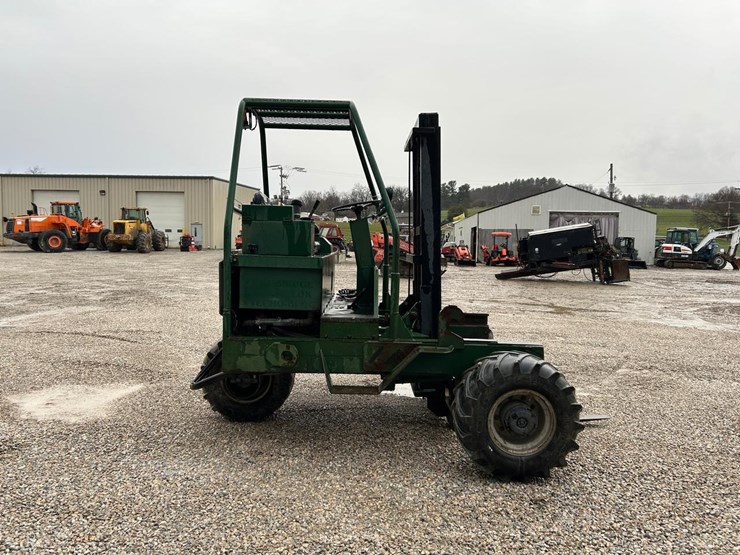 moffett-off-road-forklift-image-5