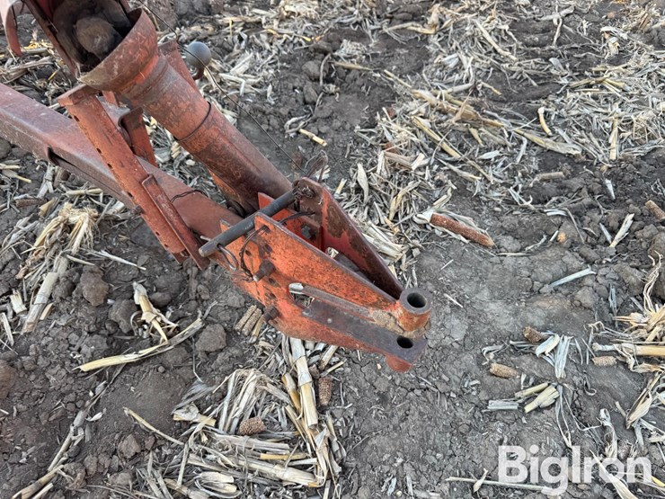 new-holland-275-image-9