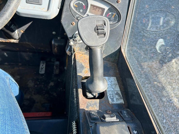 2020-bobcat-l23-image-23