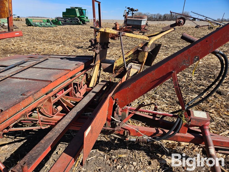 new-holland-1010-image-12