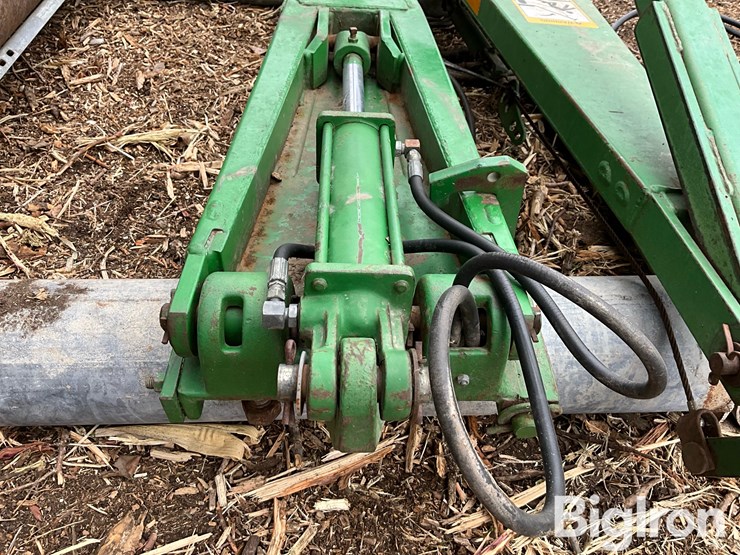 john-deere-8-image-14