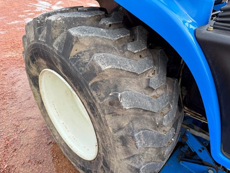 new-holland-tc29d-image-10