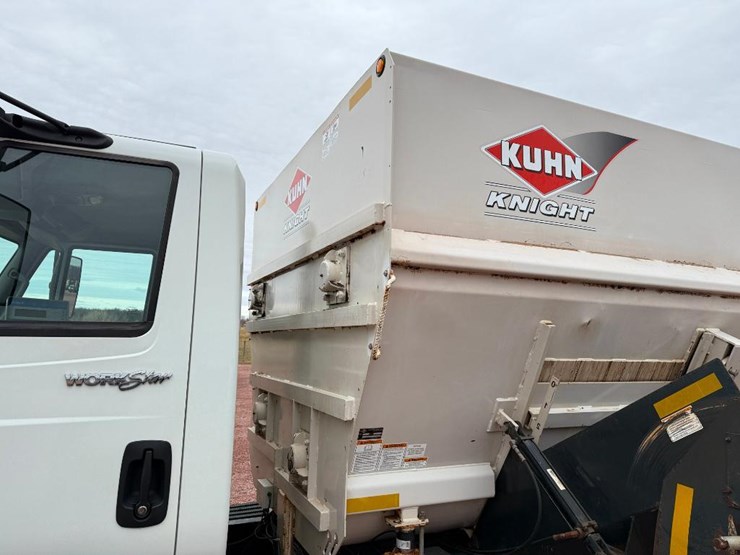 international-7600-image-31