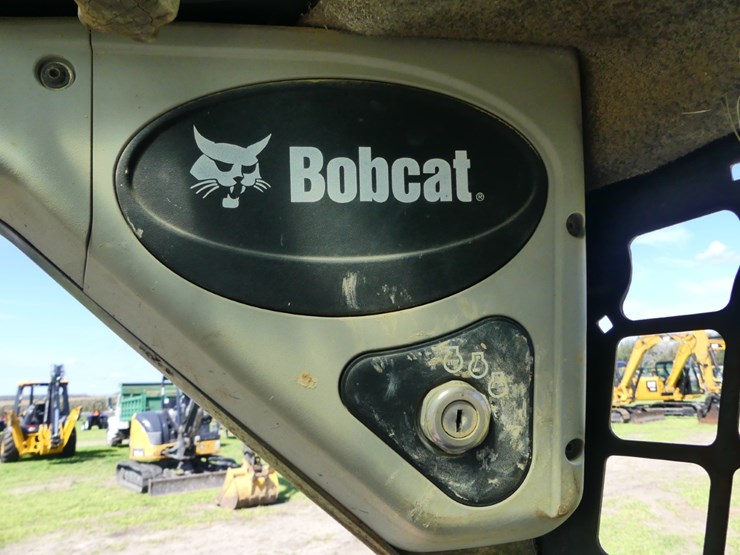 2009-bobcat-t190-image-15