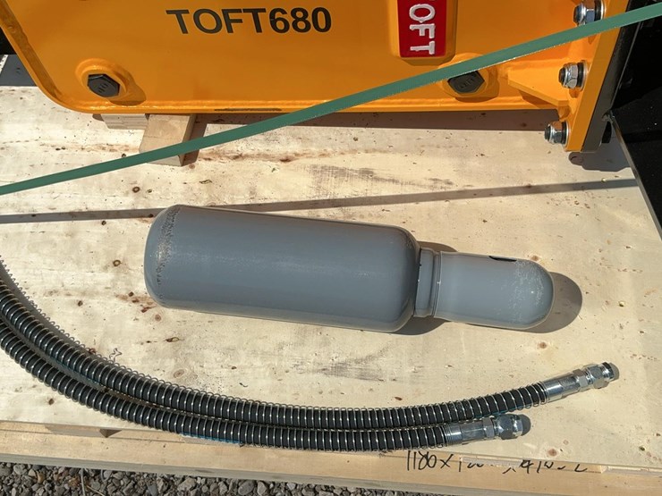 2025-new-holland-l213-image-11