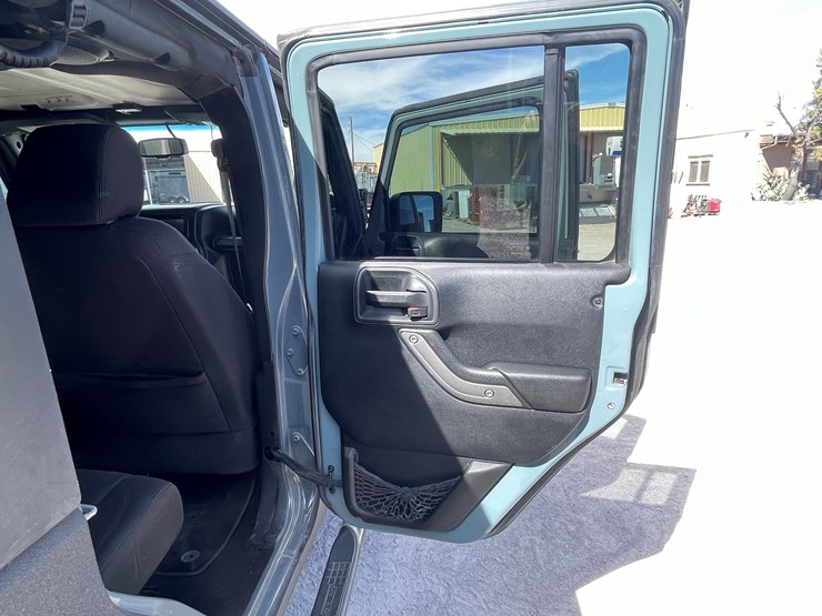 2014-jeep-wrangler-image-27