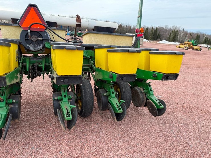 john-deere-1750-image-12