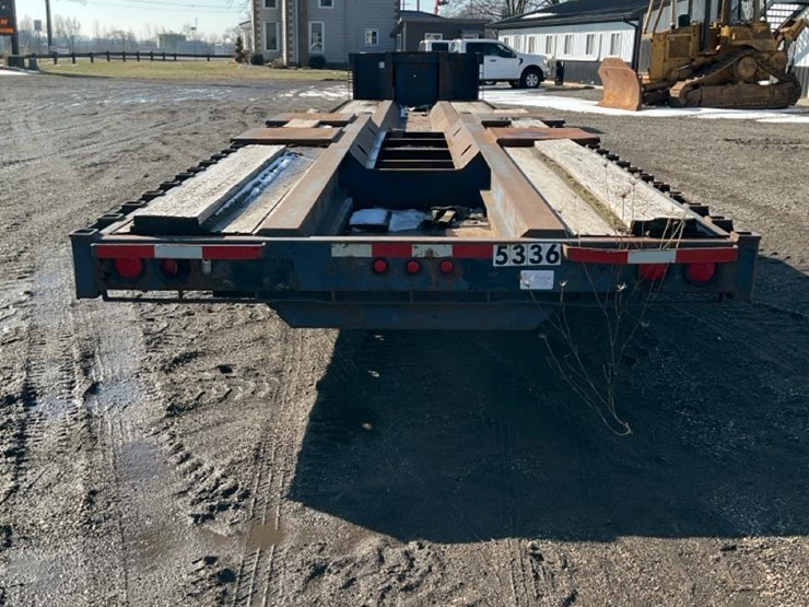 2007-unknown-trailer-image-3