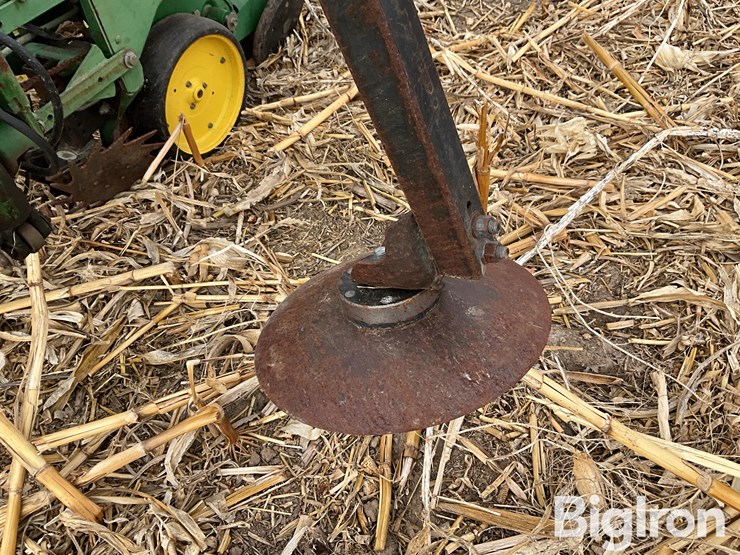 john-deere-7300-image-19